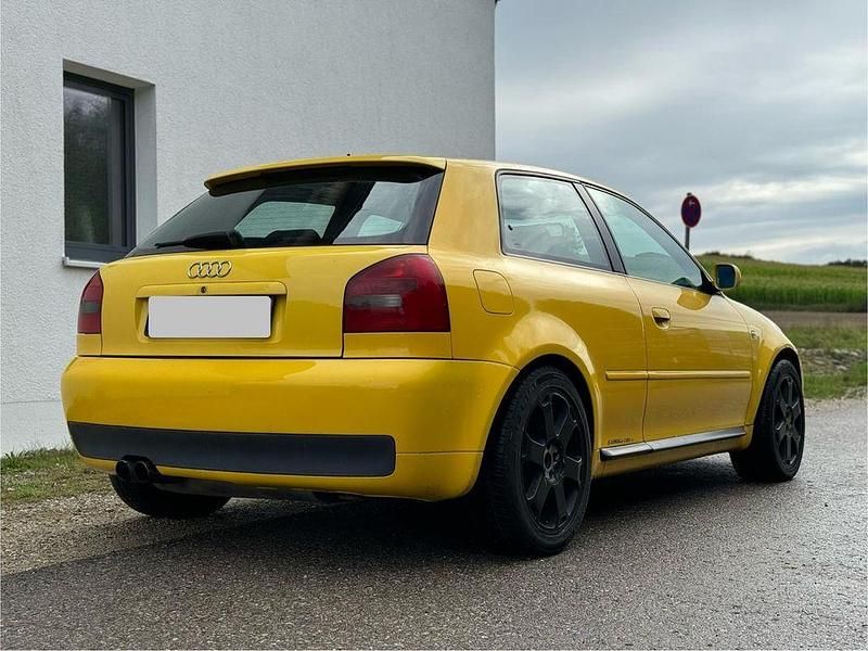 Gelb Gebraucht 2000 Audi S3 Ambiente Limousine | 9.200 € (Etwas zu teuer) - Bild 1/4