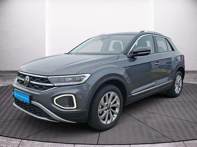Gebraucht VW T-Roc Style 150 PS (110 kW) 2024 Indiumgrau metallic (metallic) SUV