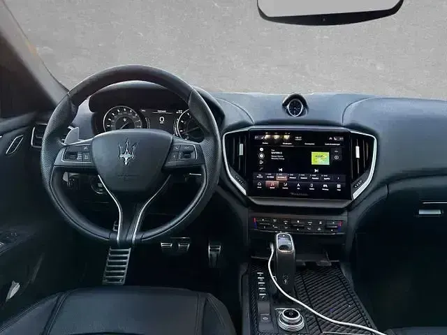 Gebraucht Maserati Ghibli 430 PS (316 kW) 2023 Blau (blu emozione) Limousine