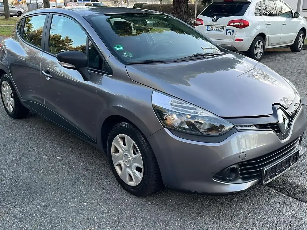 Gebraucht Renault Clio Expression 73 PS (53 kW) 2015 Grau cassiopee Kleinwagen