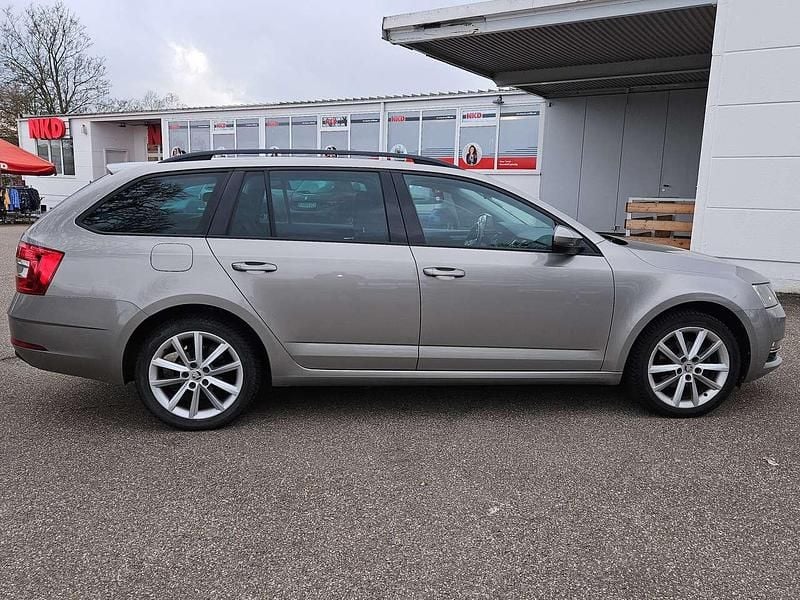 Gebraucht Skoda Octavia Style 150 PS (110 kW) 2017 Cappuccinobeige metallic Kombi