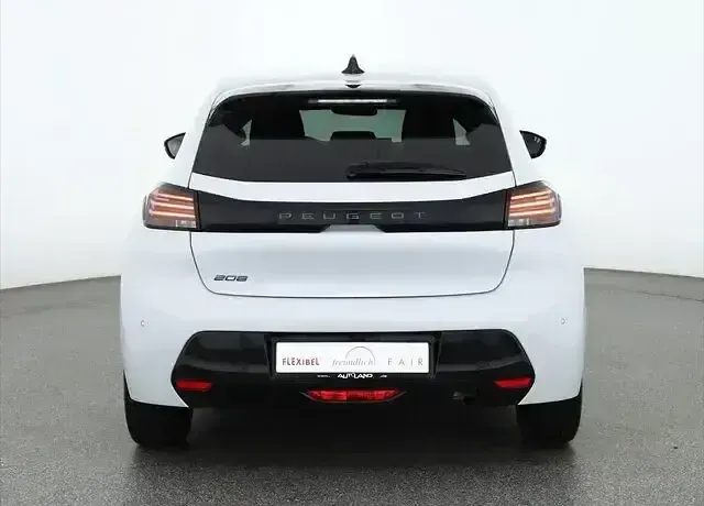 Neu Peugeot 208 101 PS (74 kW) 2025 Okeniteweissmet. Kleinwagen