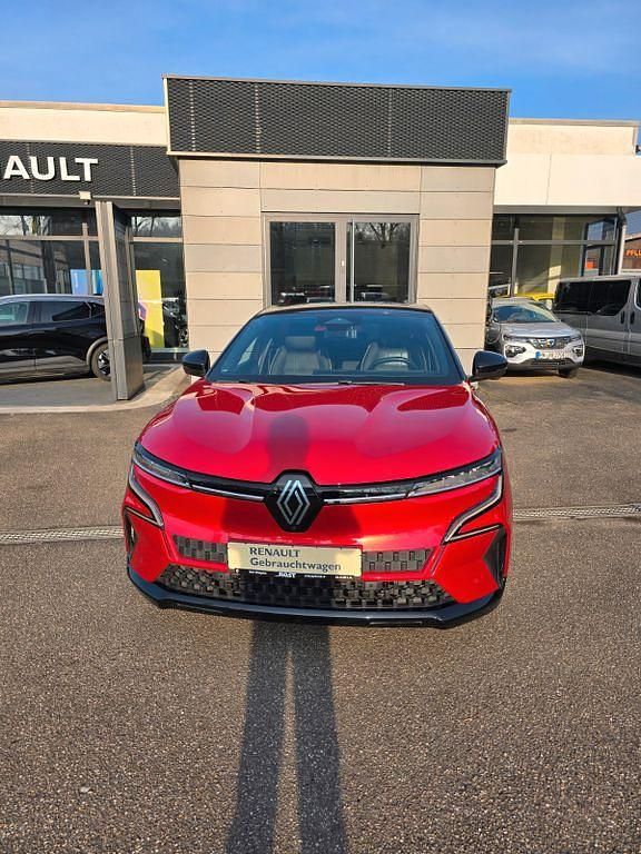 Gebraucht Renault Megane E-Tech Iconic 160 kW (218 PS) 2022 Rot Limousine