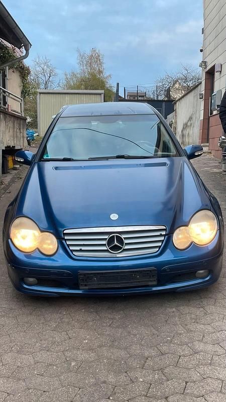 Usata Mercedes C230 197 CV (144 kW) 2001 Blu Utilitaria