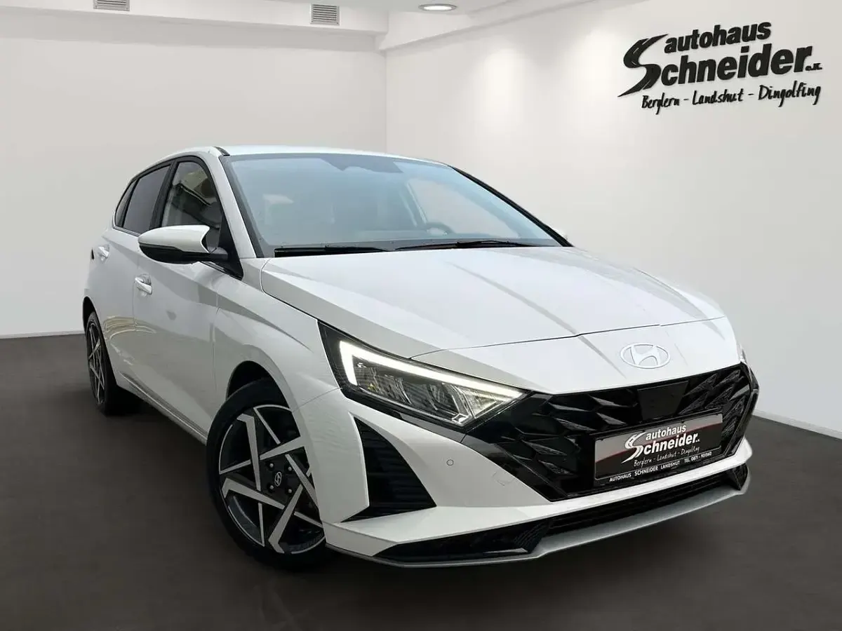 Gebraucht Hyundai i20 Prime 101 PS (74 kW) 2024 Atlas white Kleinwagen