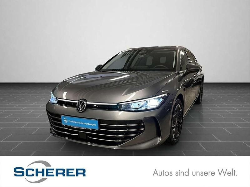 Diabasgrau metallic (metallic) Gebraucht 2025 VW Passat Elegance Kombi | 44.900 € (Superpreis) - Bild 1/4