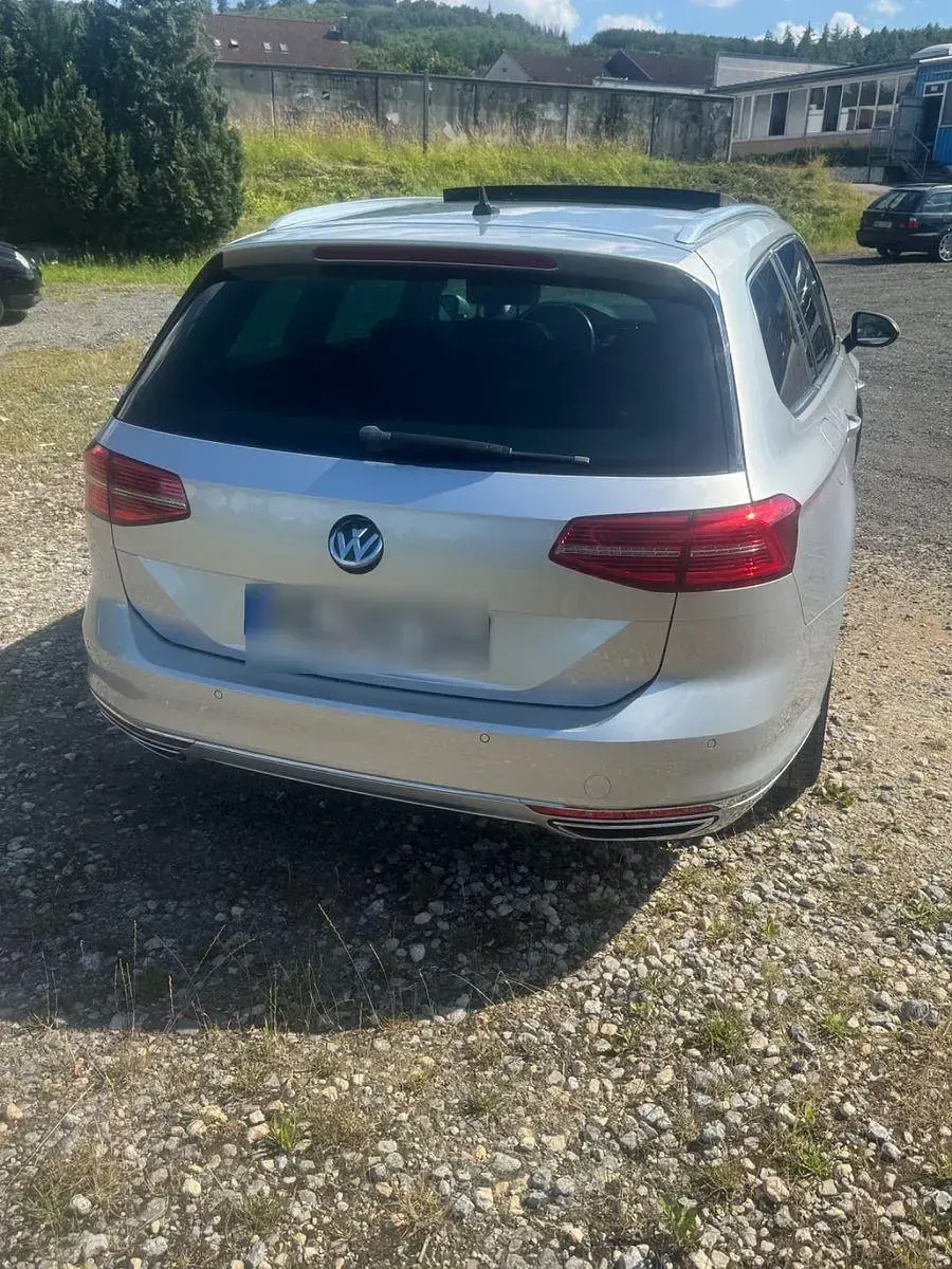 Gebraucht VW Passat Comfortline 239 PS (175 kW) 2015 Silber Kombi
