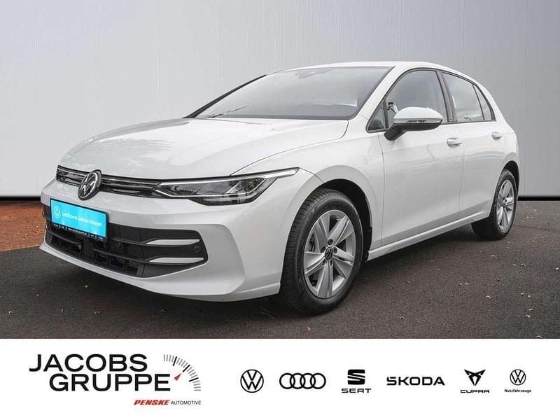 Weiß Gebraucht 2025 VW Golf VIII Life Limousine | 25.930 € (Guter Preis) - Bild 1/4