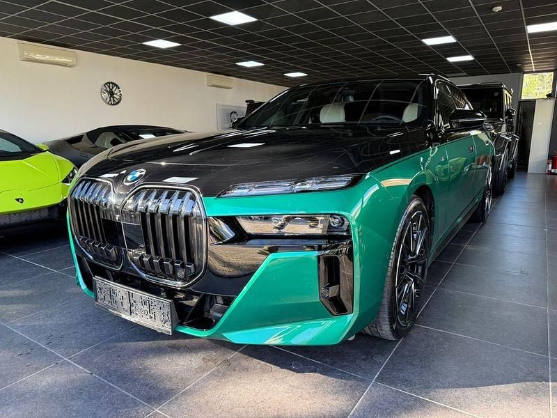 Gebraucht BMW 740L M Sport 286 PS (210 kW) 2025 Grün Limousine