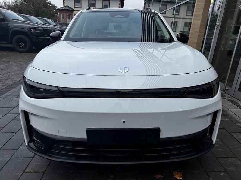 Neu Leapmotor C10 160 kW (218 PS) 2026 Weiß SUV