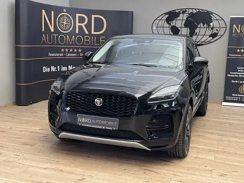 Second-hand Jaguar E-Pace R-Dynamic 163 CP (119 kW) 2024 Negru SUV