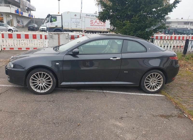 Gebraucht Alfa Romeo GT Quadrifoglio Verde 165 PS (121 kW) 2006 Schwarz Coupé