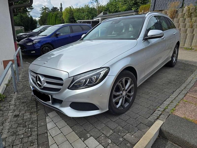 Silber Gebraucht 2016 Mercedes C200 Kombi | 19.800 € (Fairer Preis) - Bild 1/4