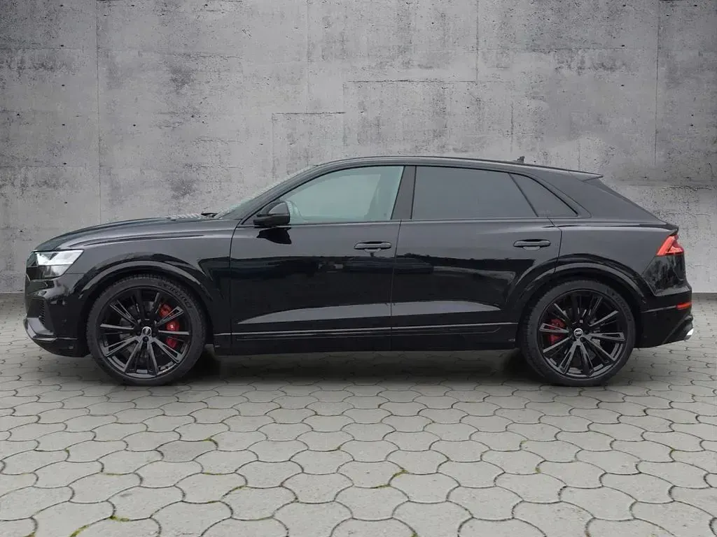 Gebraucht Audi SQ8 Ambiente 507 PS (372 kW) 2023 Mythosschwarz metallic SUV