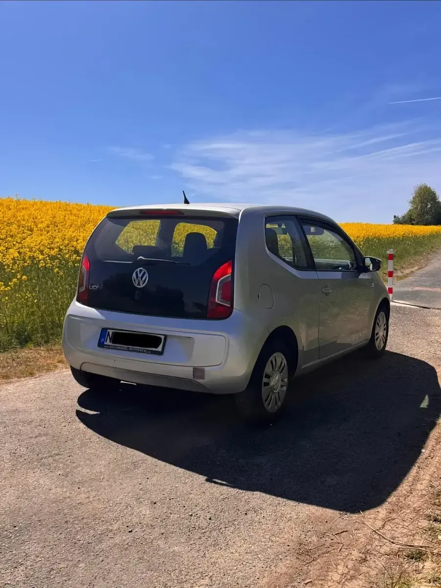 Second-hand VW up! 68 CP (50 kW) 2015 Argintiu Hatchback