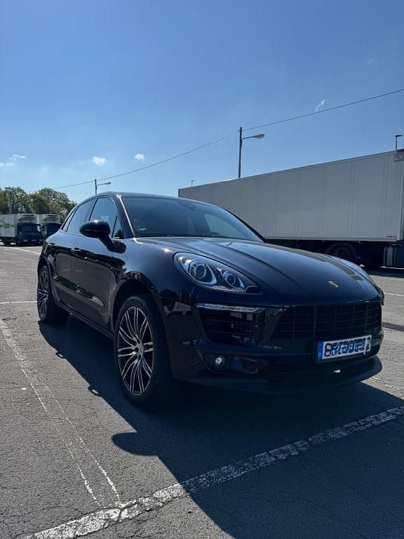 Second-hand Porsche Macan 252 CP (185 kW) 2018 Negru SUV