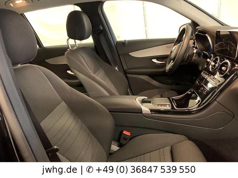 Gebraucht Mercedes GLC300e 333 PS (244 kW) 2022 Schwarz SUV
