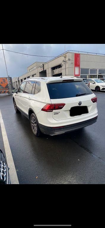 Weiß Gebraucht 2019 VW Tiguan Allspace Comfortline SUV | 22.999 € (Superpreis) - Bild 1/4