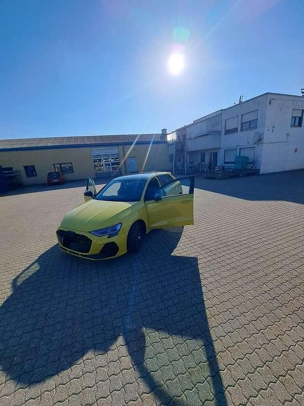 Gebraucht Audi S3 333 PS (244 kW) 2024 Gelb Limousine