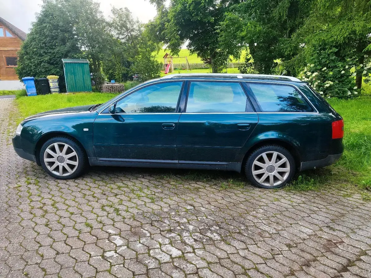 Gebraucht Audi A6 180 PS (132 kW) 2000 Grün Kombi