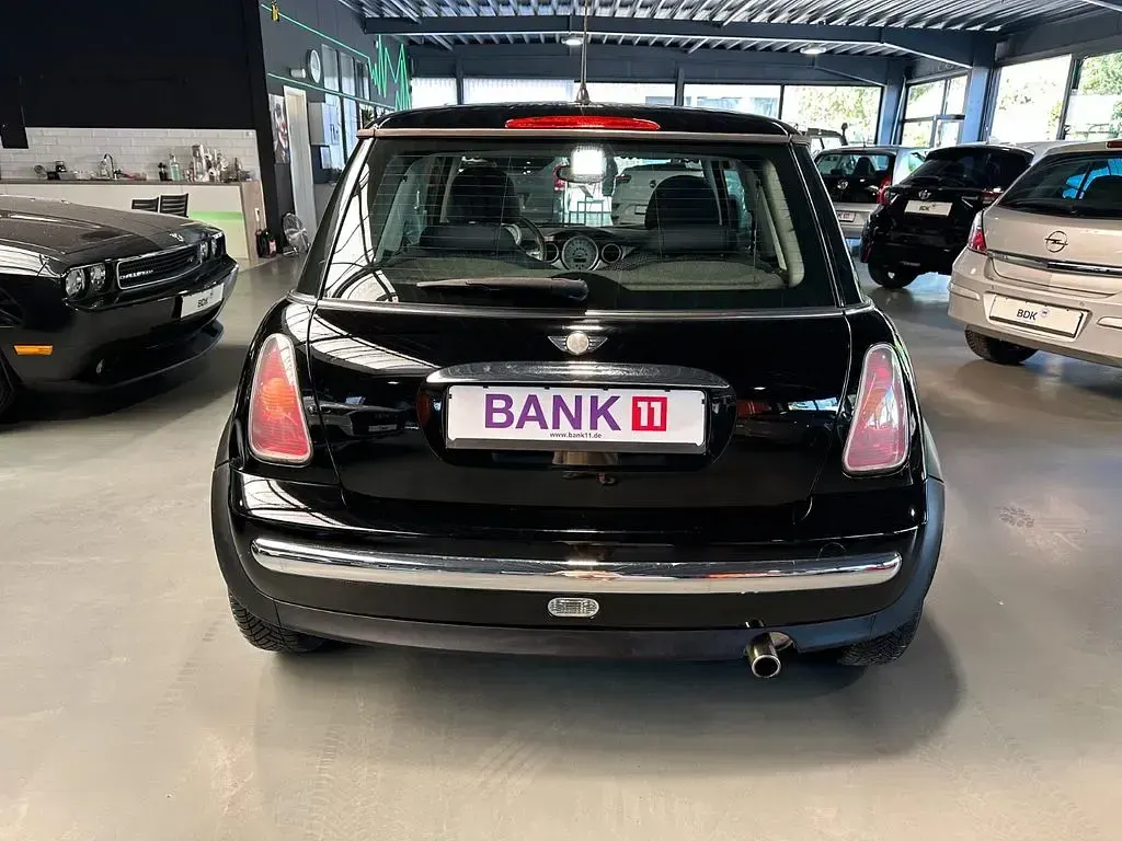 Gebraucht Mini ONE 90 PS (66 kW) 2004 Schwarz Kleinwagen