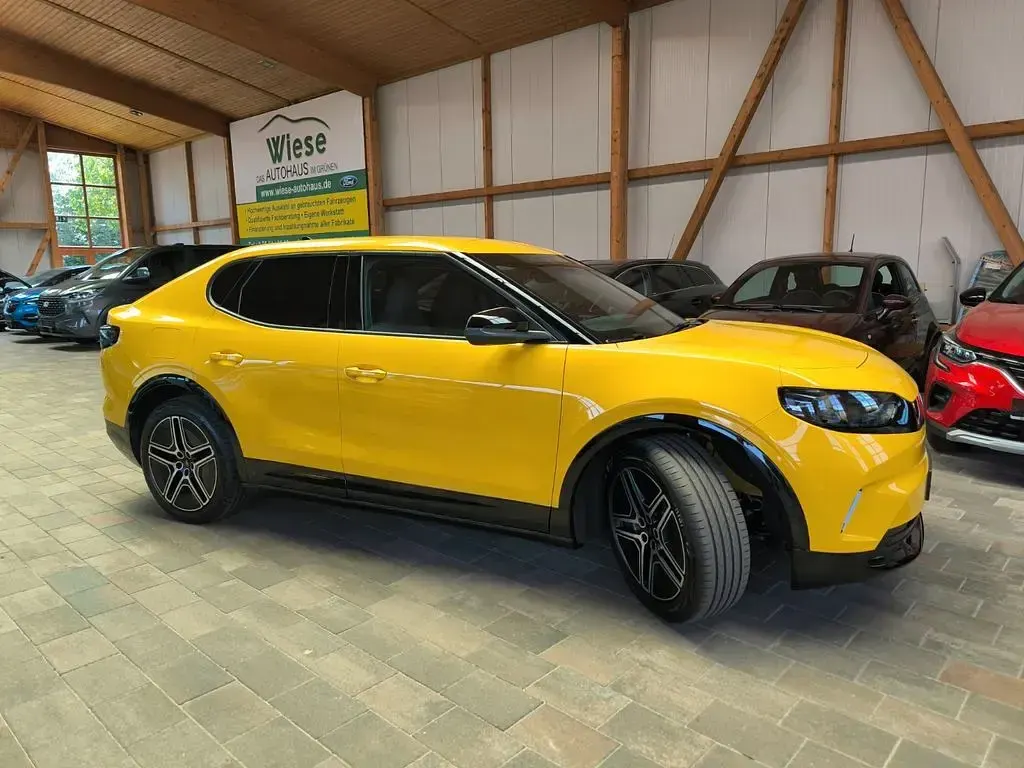 Gebraucht Ford Capri Premium 210 kW (286 PS) 2024 Vividyellow SUV
