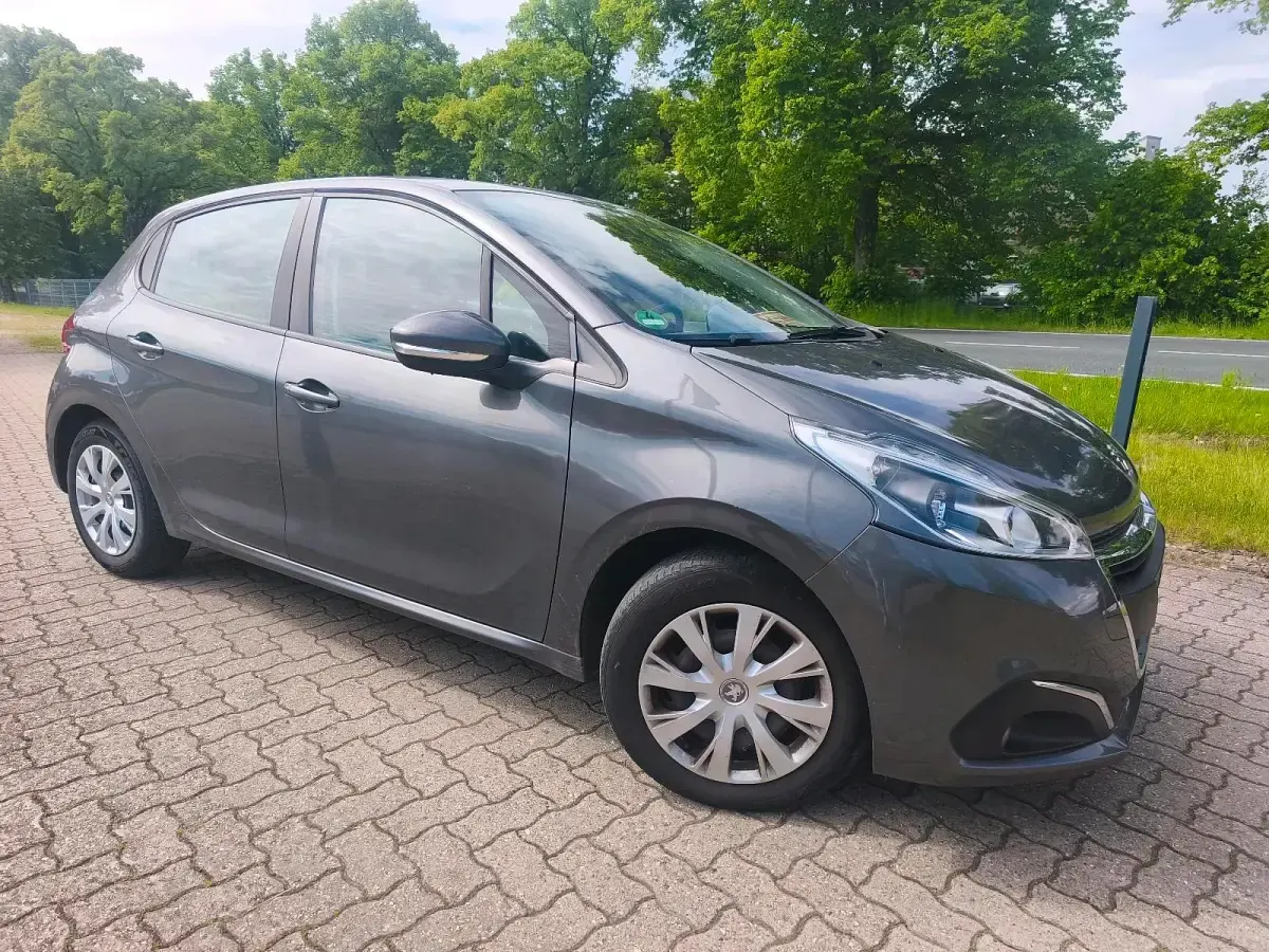 Gebraucht Peugeot 208 80 PS (58 kW) 2018 Braun Kleinwagen