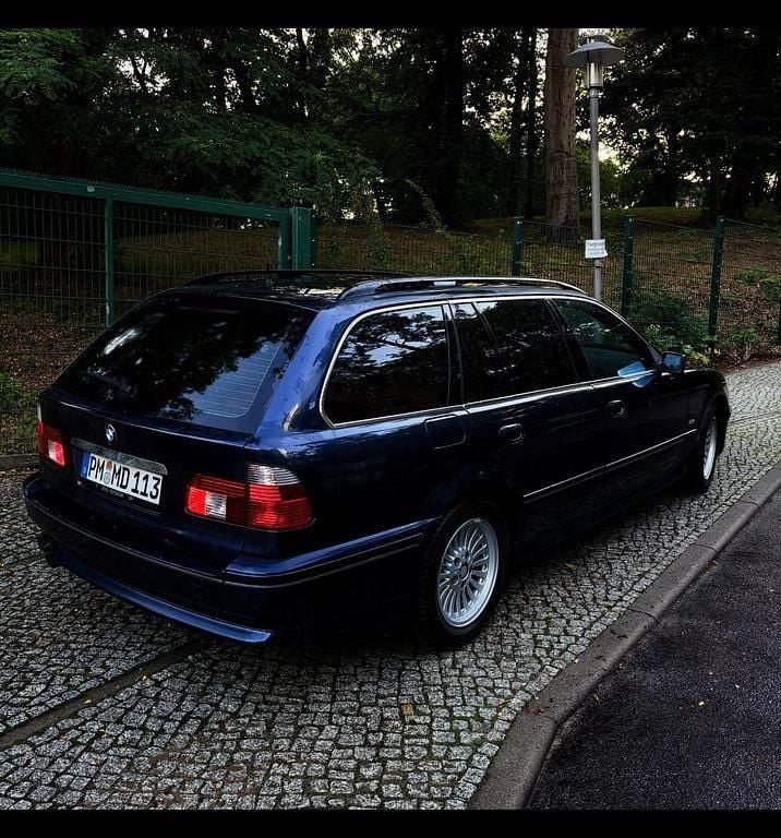 Gebraucht BMW 525 192 PS (141 kW) 2002 Blau Kombi