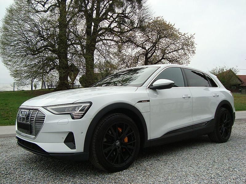 Gebraucht Audi e-tron S-Line 300 kW (408 PS) 2022 Weiß SUV
