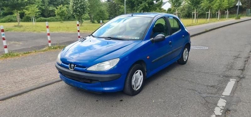 Blau Gebraucht 1999 Peugeot 206 Limousine | 999 € (Fairer Preis) - Bild 1/4