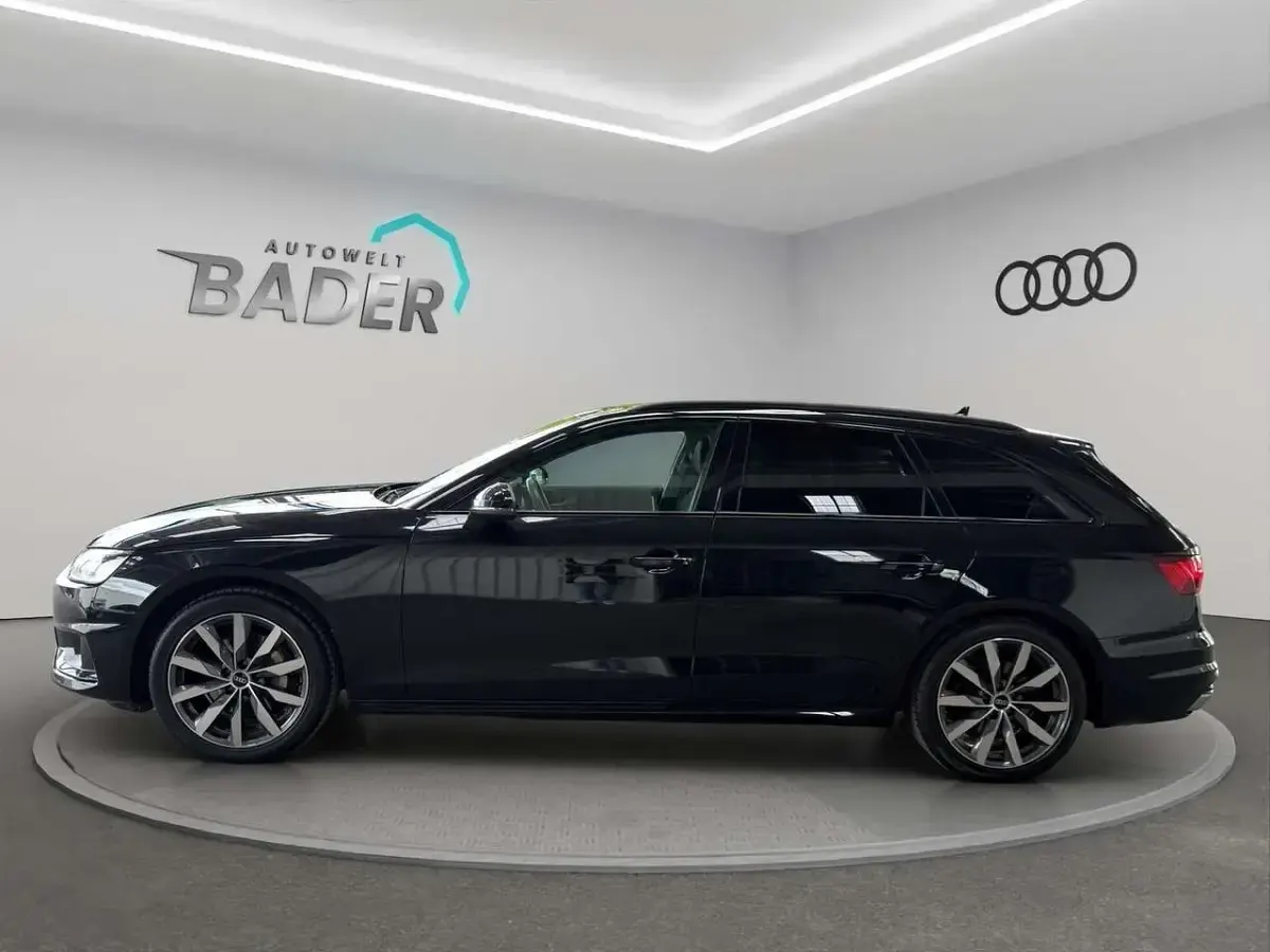 Gebraucht Audi A4 Advanced 204 PS (150 kW) 2021 Schwarz Kombi