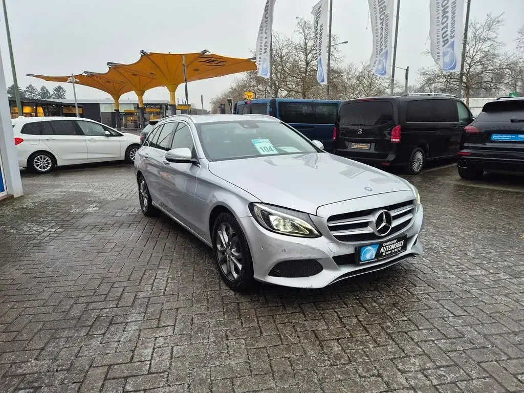 Gebraucht Mercedes C250 204 PS (150 kW) 2014 Silber Kombi