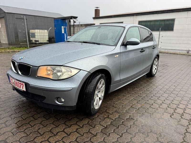 Grau Gebraucht 2006 BMW 116 Kleinwagen | 1.800 € (Guter Preis) - Bild 1/4