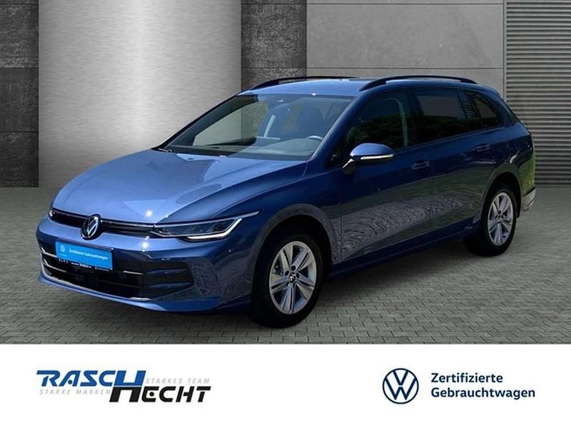 Blau Gebraucht 2024 VW Golf VIII Life Kombi | 27.280 € (Fairer Preis) - Bild 1/4