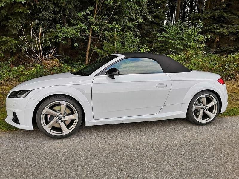 Gebraucht Audi TT Roadster Ambiente 310 PS (228 kW) 2017 Weiß Cabrio