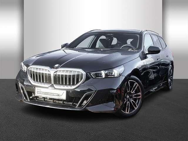 Gebraucht BMW 540 M Sport 303 PS (222 kW) 2024 M carbonschwarz metallic Kombi