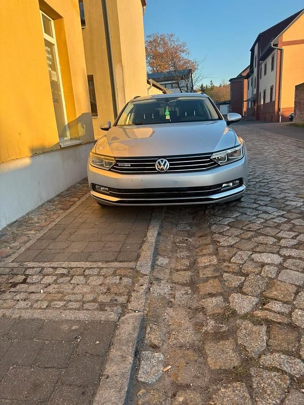 Gebraucht VW Passat 150 PS (110 kW) 2016 Silber Kombi