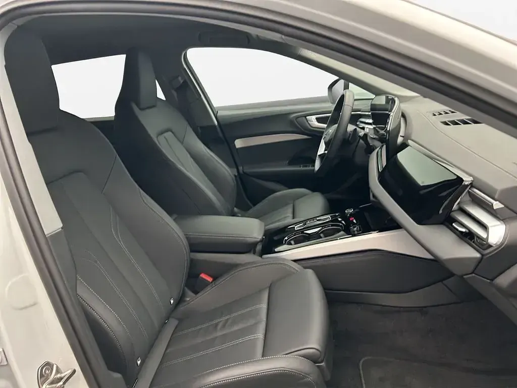 Gebraucht Audi A5 Ambiente 204 PS (150 kW) 2025 Gletscherweiß metallic Kombi