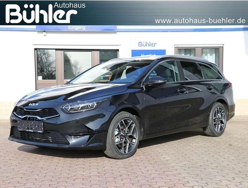 Zilinaschwarz metallic Neu 2025 Kia Ceed Sportswagon Plus Kombi | 25.950 € (Guter Preis) - Bild 1/4