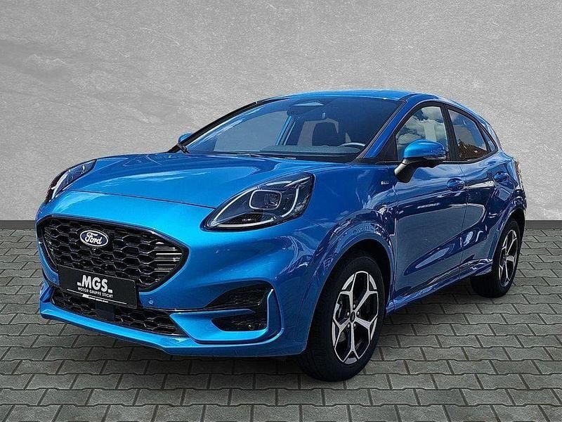 Digital aqua blue metallic Neu 2025 Ford Puma ST-Line SUV | 30.990 € (Teuer) - Bild 1/4