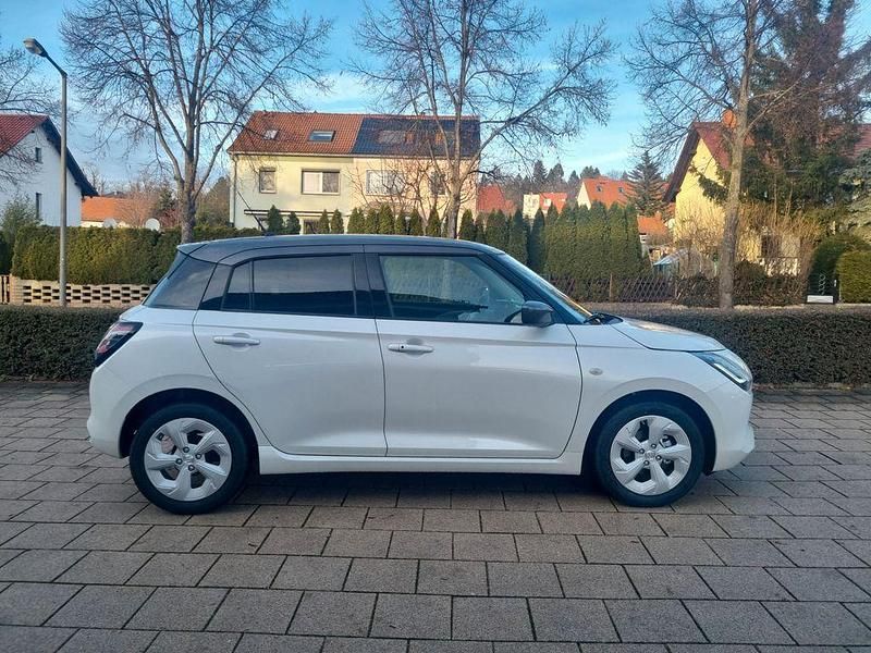 Gebraucht Suzuki Swift Comfort 83 PS (61 kW) 2026 Frontier blue / super black (blau) Kleinwagen