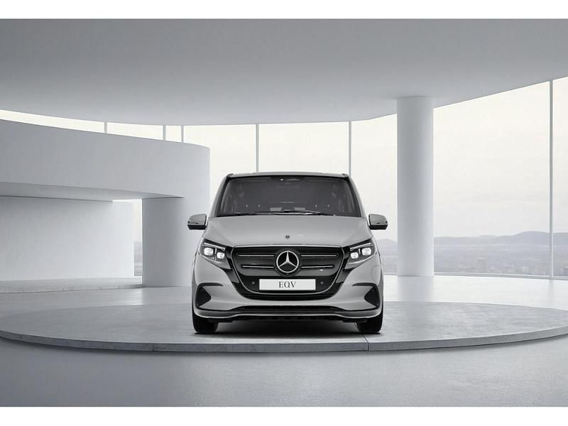 Gebraucht Mercedes EQV300 150 kW (204 PS) 2024 Alpingrau Van / Kleinbus