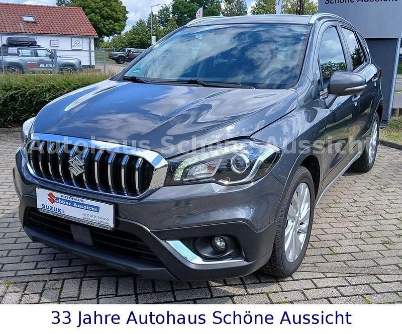 Grau Gebraucht 2016 Suzuki SX4 S-Cross Comfort SUV | 13.990 € (Fairer Preis) - Bild 1/4