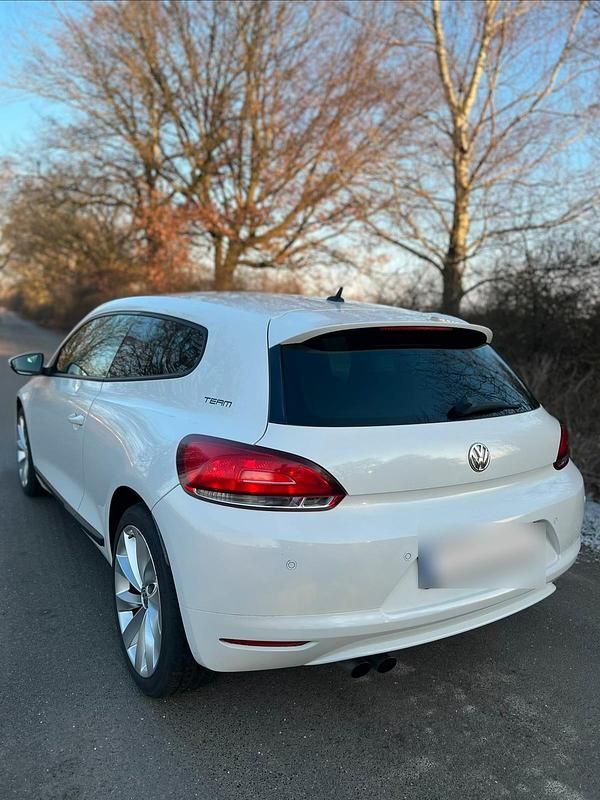 Gebraucht VW Scirocco Team 122 PS (89 kW) 2010 Weiß Coupé