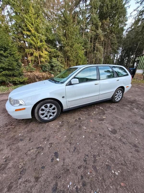 Gebraucht Volvo V40 163 PS (119 kW) 2003 Weiß Kombi