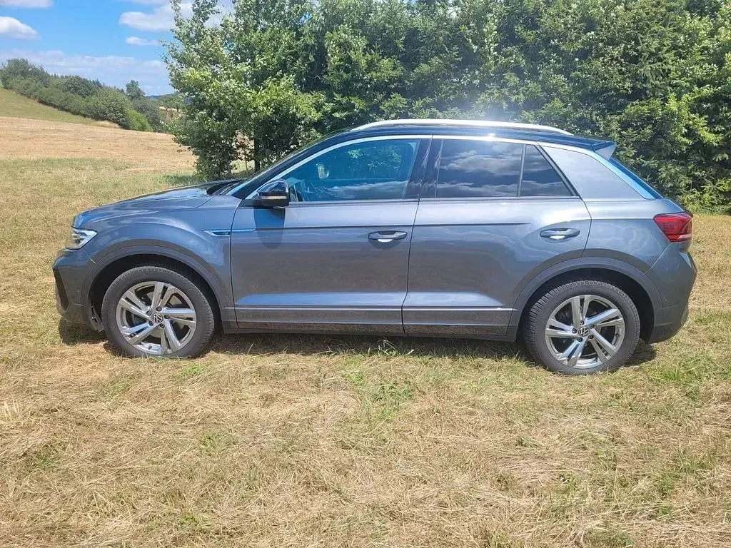 Gebraucht VW T-Roc R-line 150 PS (110 kW) 2023 Grau SUV