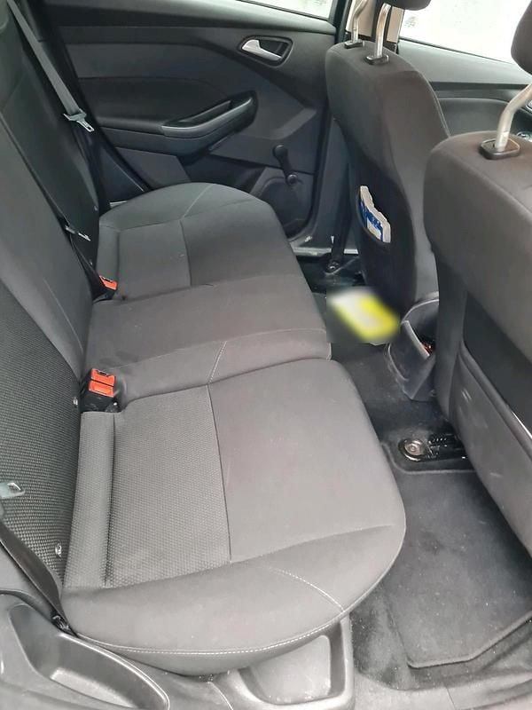 Gebraucht Ford Focus 100 PS (73 kW) 2017 Grau Limousine