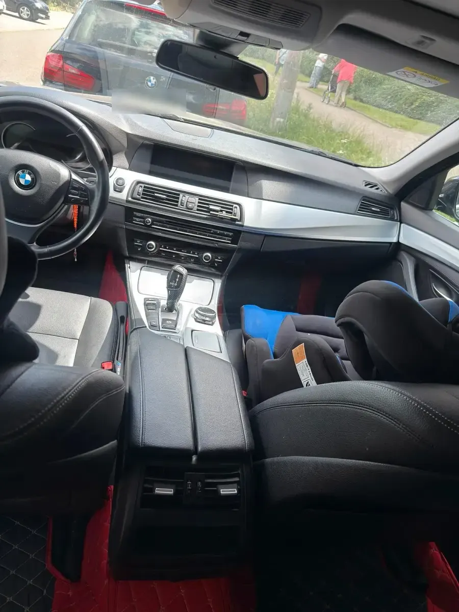 Gebraucht BMW 525 Luxury Line 218 PS (160 kW) 2016 Grau Limousine