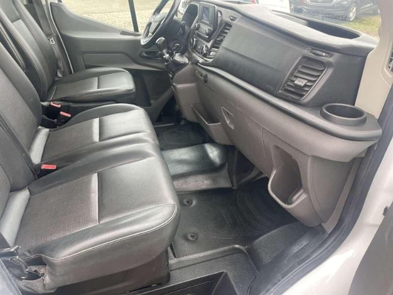 Gebraucht Ford Transit Trend 131 PS (96 kW) 2022 Frostweiß Van / Kleinbus