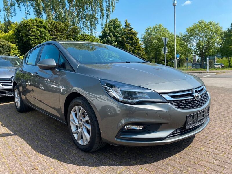 Grau Gebraucht 2019 Opel Astra Limousine | 12.950 € (Fairer Preis) - Bild 1/4
